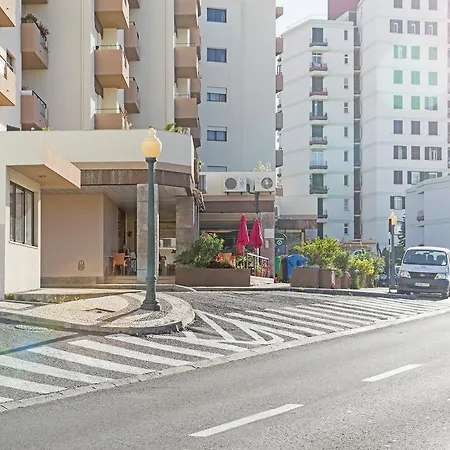 Elias Garcia Iii By An Island Apart Apartment *